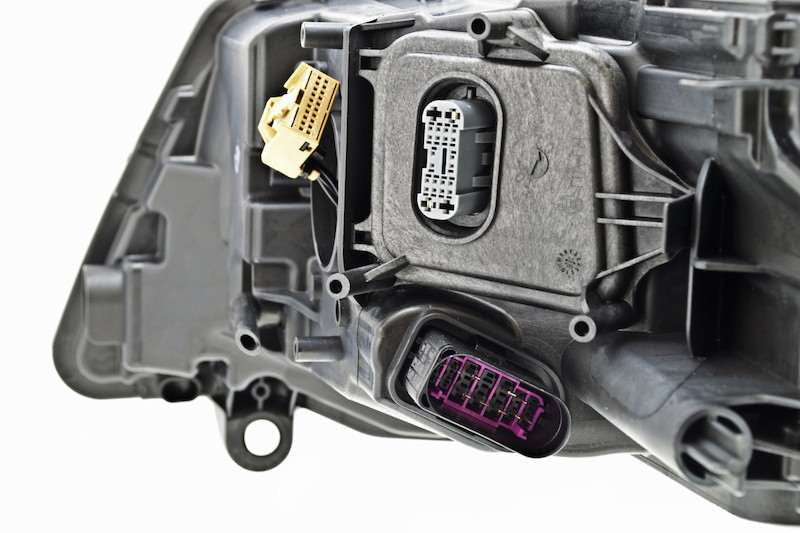 Hella Headlight Assembly 011937461