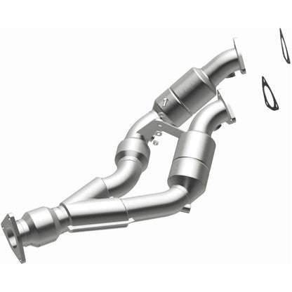 MagnaFlow Volkswagen Touareg HM Grade Federal / EPA Compliant Direct-Fit Catalytic Converter