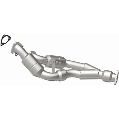 MagnaFlow Volkswagen Touareg HM Grade Federal / EPA Compliant Direct-Fit Catalytic Converter