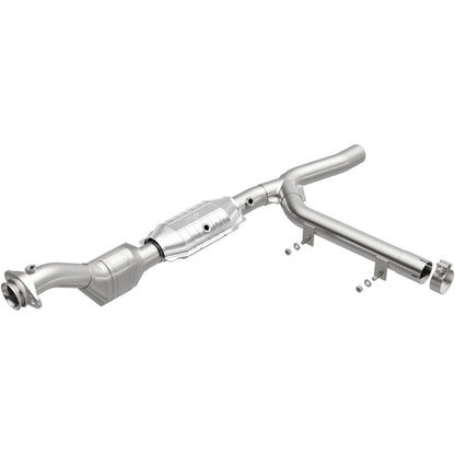 MagnaFlow Exhaust Products Catalytic Converter 447178