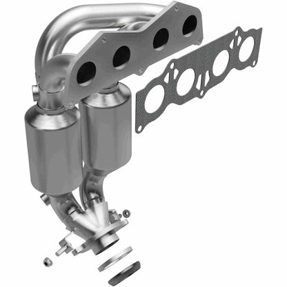 MagnaFlow Exhaust Products Catalytic Converter with Integrated Exhaust Manifold 452013