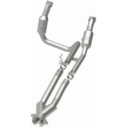 MagnaFlow Ford OEM Grade Federal / EPA Compliant Direct-Fit Catalytic Converter
