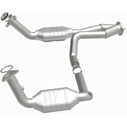 MagnaFlow Exhaust Products 99-07 GM P/U 5.3L Cat Converter MAG93419