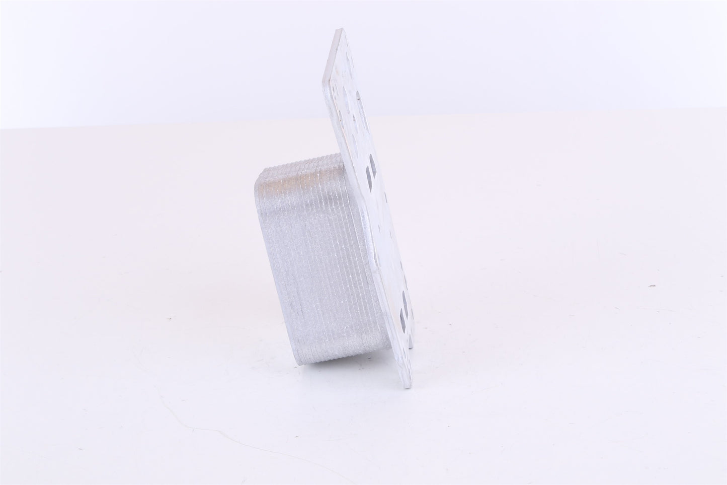 Nissens Engine Oil Cooler 90902 image 6