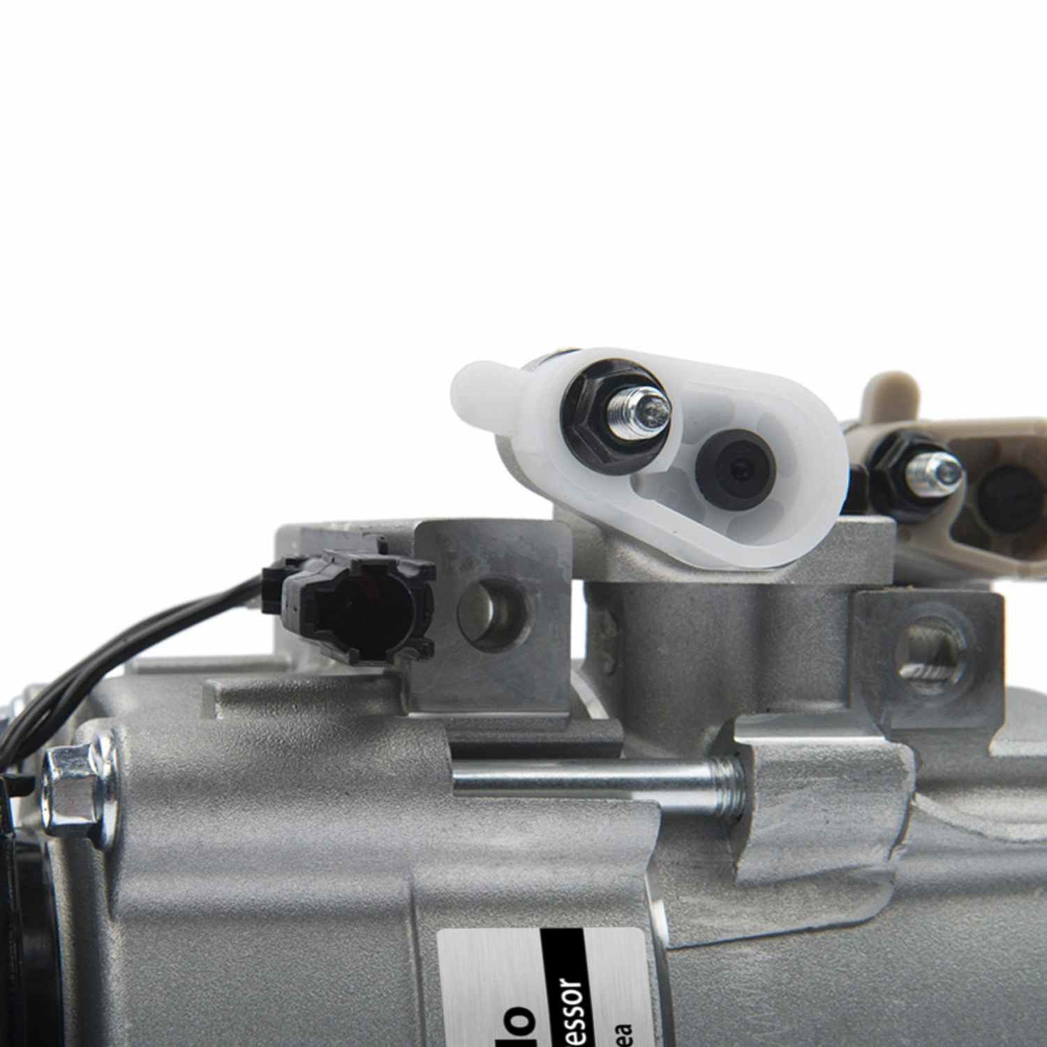 Mando A/C Compressor 10A1027