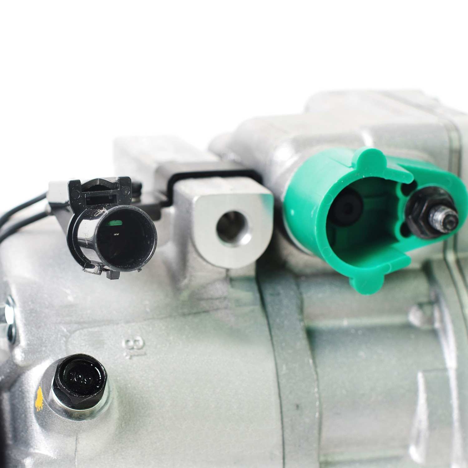 Mando A/C Compressor 10A1090