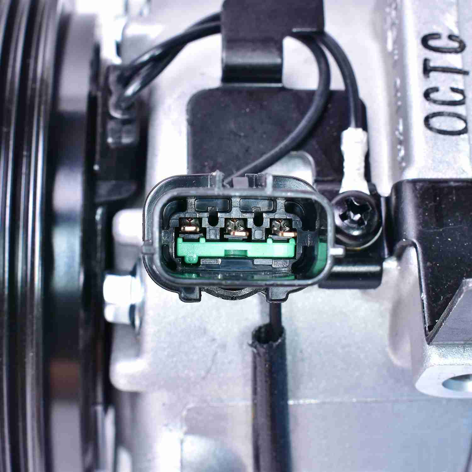 Mando A/C Compressor 10A1460