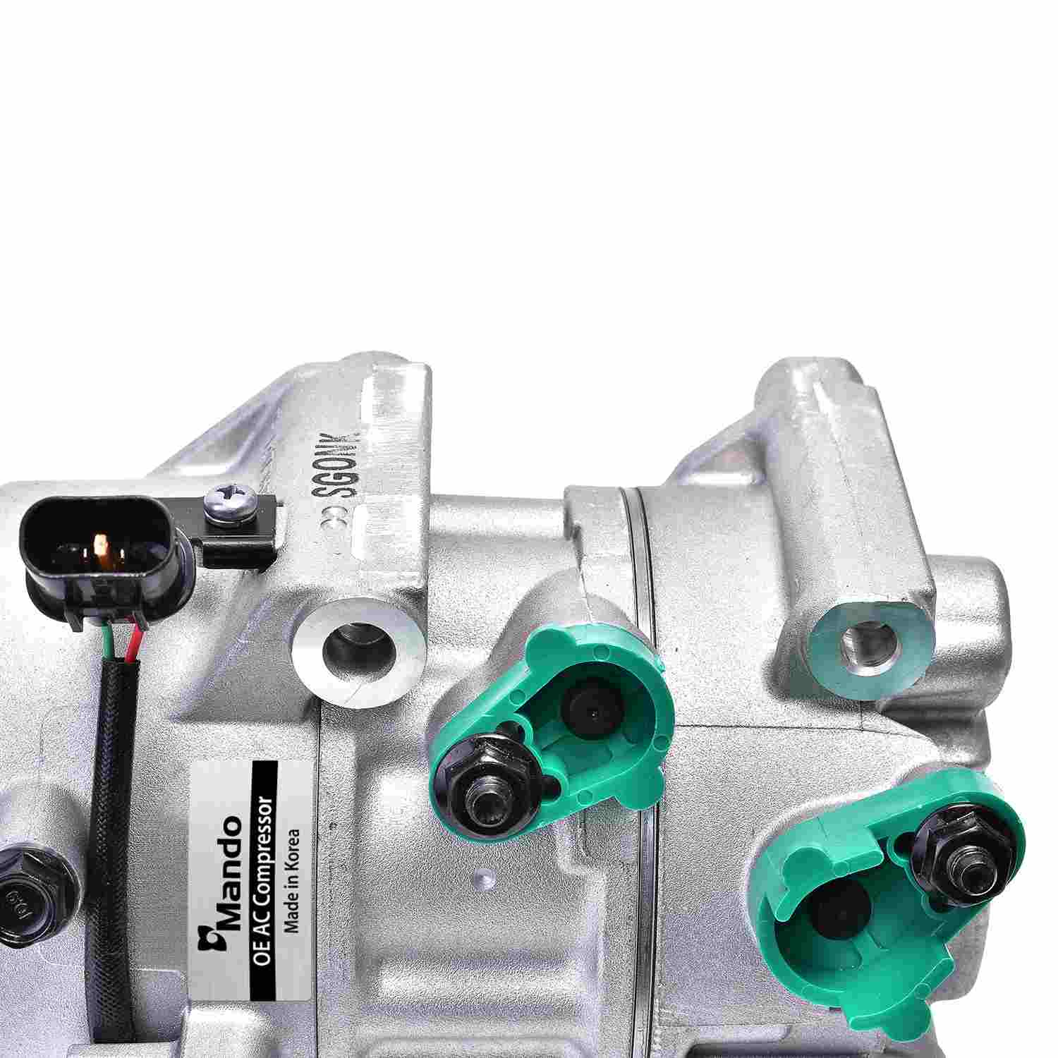 Mando A/C Compressor 10A1551