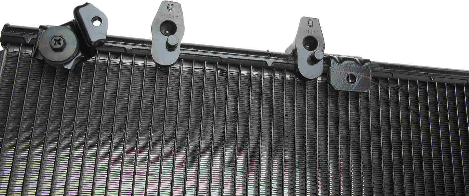DENSO Auto Parts A/C Condenser 477-0552
