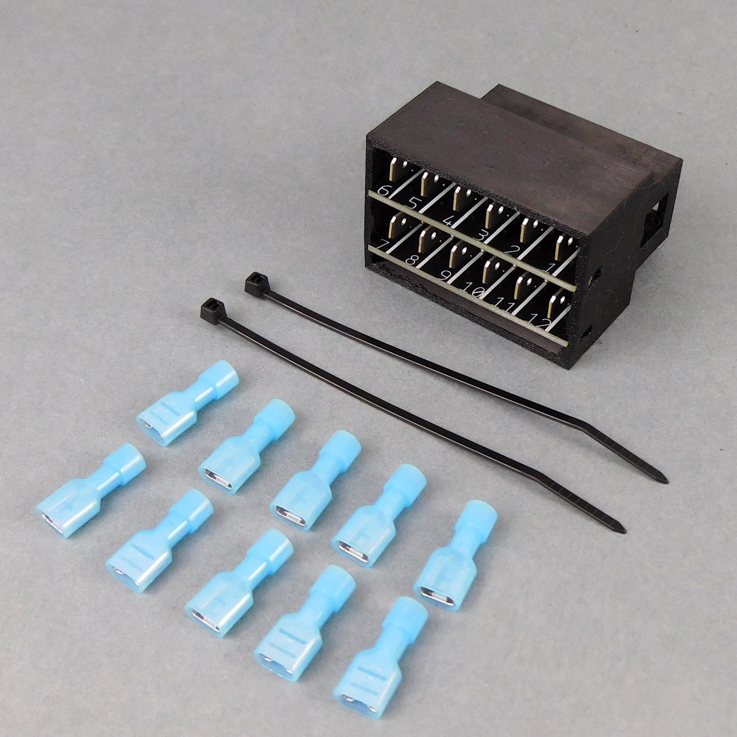 NEW VINTAGE USA Adapter Gauge Panel 12-Pin Ignitions and Electrical Wiring Components main image