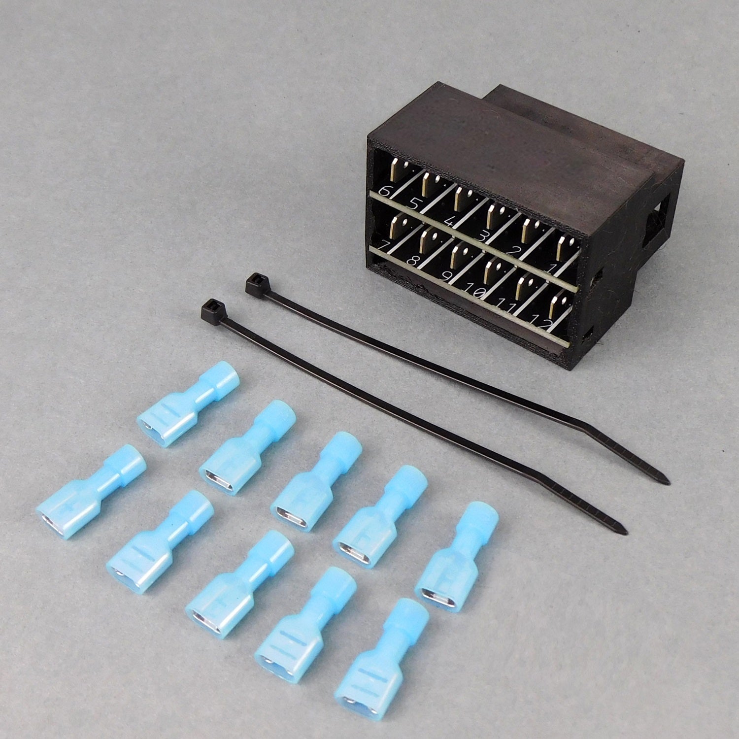 NEW VINTAGE USA Adapter Gauge Panel 12-Pin Ignitions and Electrical Wiring Components main image
