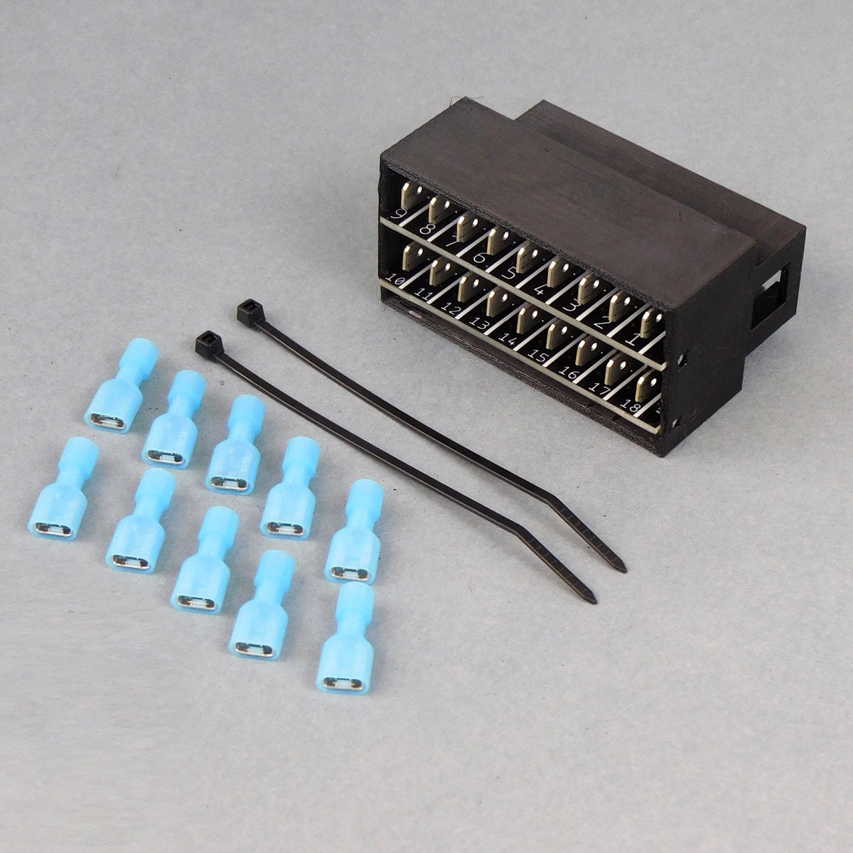 NEW VINTAGE USA Adapter Gauge Panel GM 18-Pin Ignitions and Electrical Wiring Components main image
