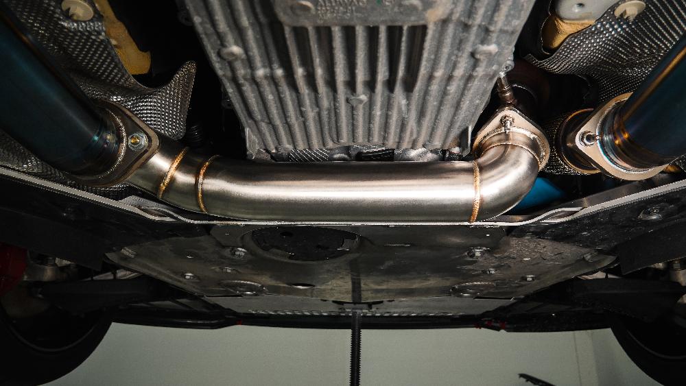 PrivateLabelMfg Crossover Exhaust Pipe - BMW G80 G82 M3 M4 G87 M2