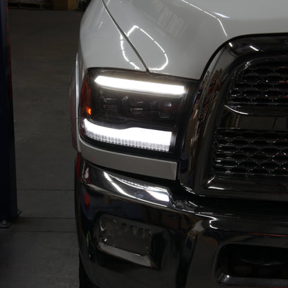 SPYDER 13-18 Dodge RAM 1500 / 13-19 RAM 2500/3500 Projector Headlights 5088673