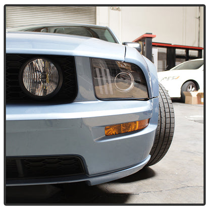Spyder 05-08 Ford Mustang Projector Headlights V2 w/ LED DRL - Black (PRO-YD-FM05V2-DRL-BK) 5083876
