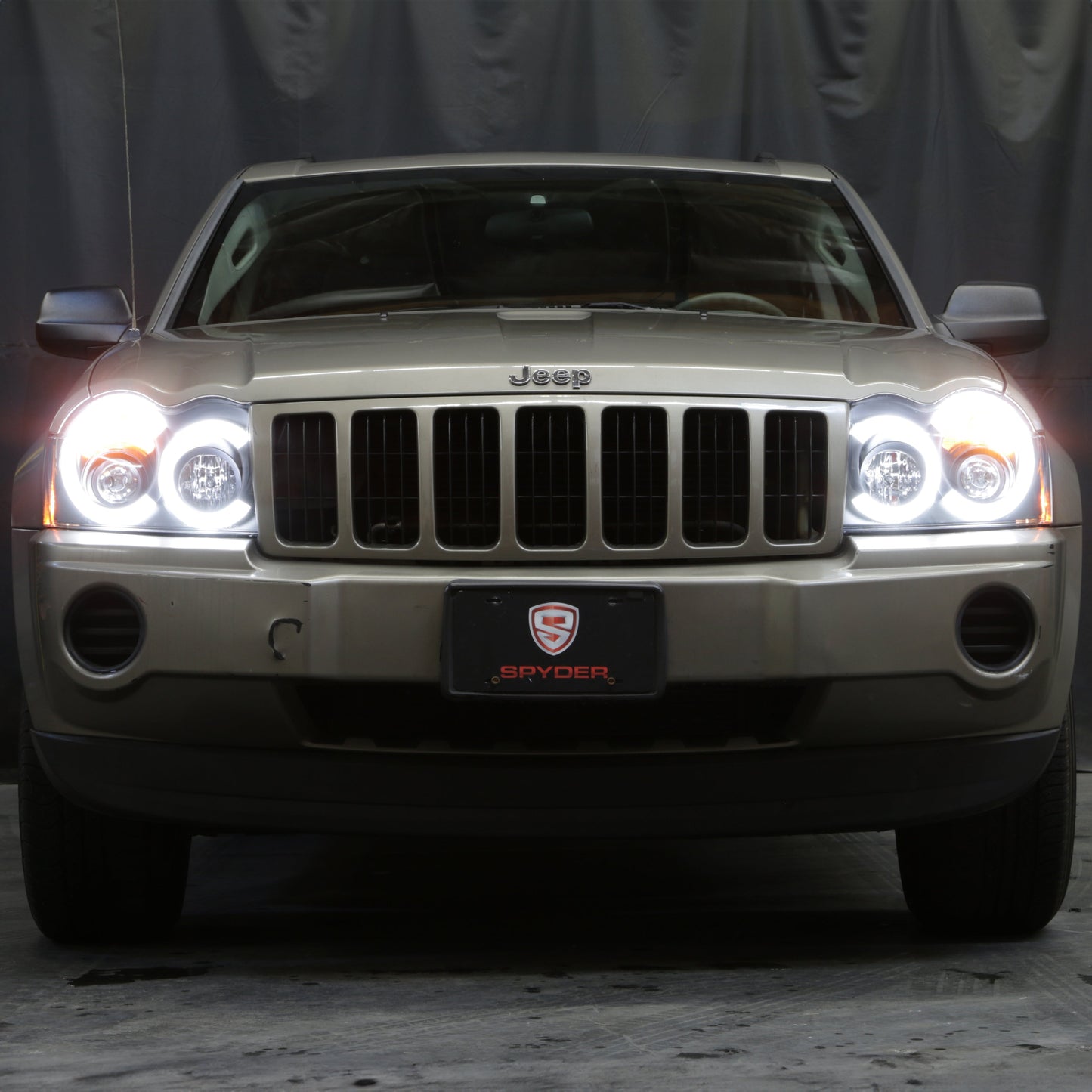 Spyder 05-07 Jeep Grand Cherokee - Light Bar Projector Headlights - Black - PRO-YD-JGC05V2-LB-BK 5086129