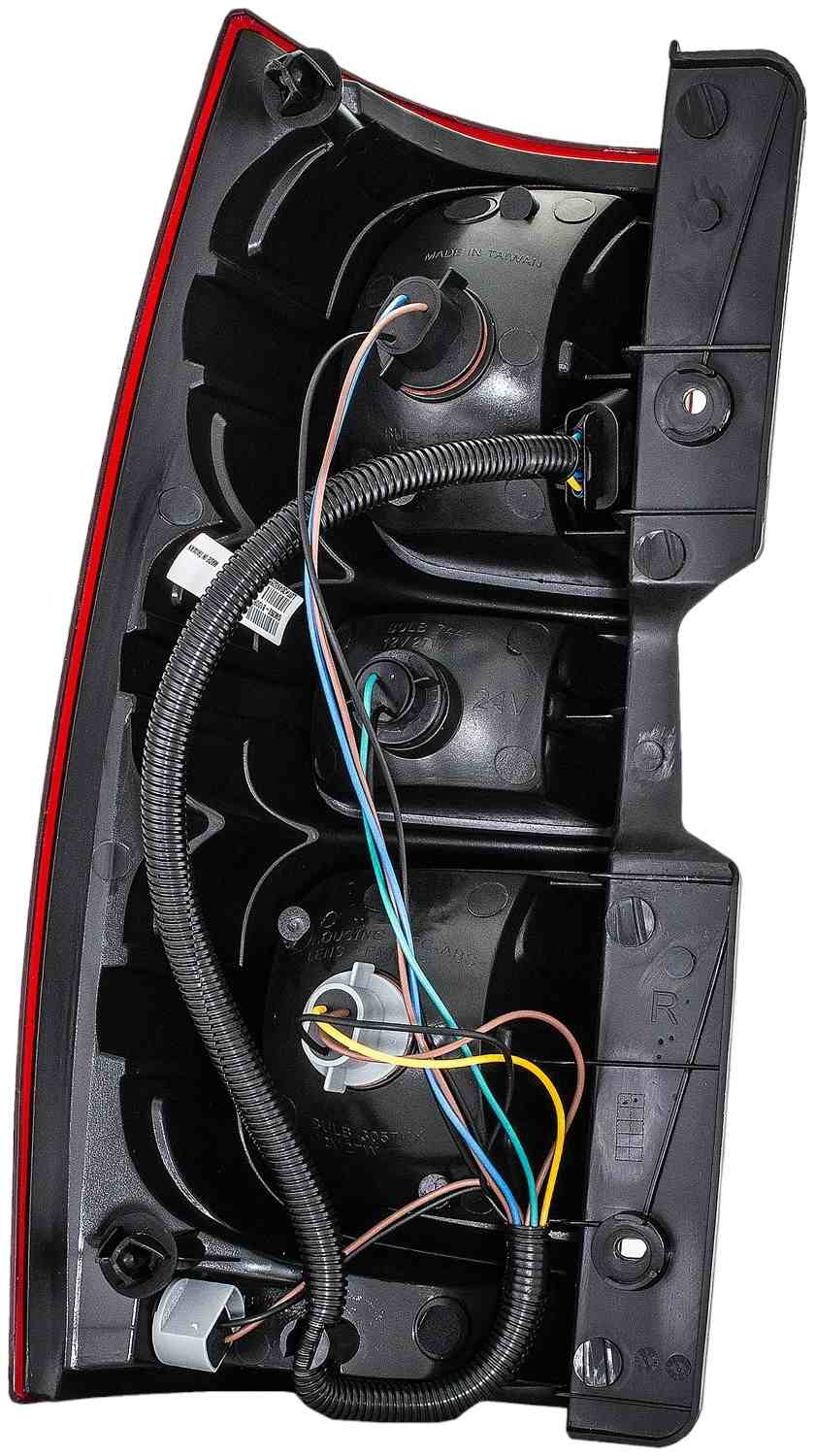 Dorman Tail Light Assembly for 2009-07 Chevrolet Suburban 1500/2500 1611384