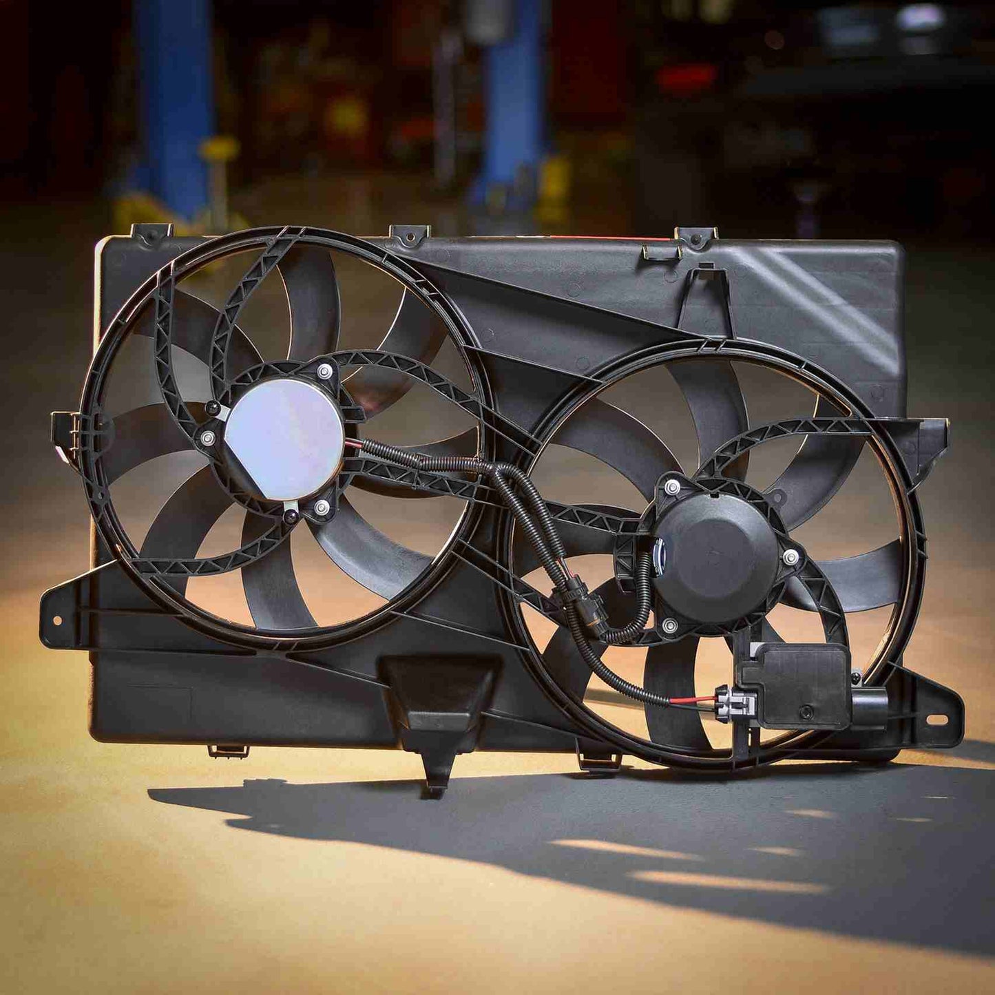 Dorman - OE Solutions Engine Cooling Fan Assembly with Controller for 2014-2017 Ford Edge 621-392