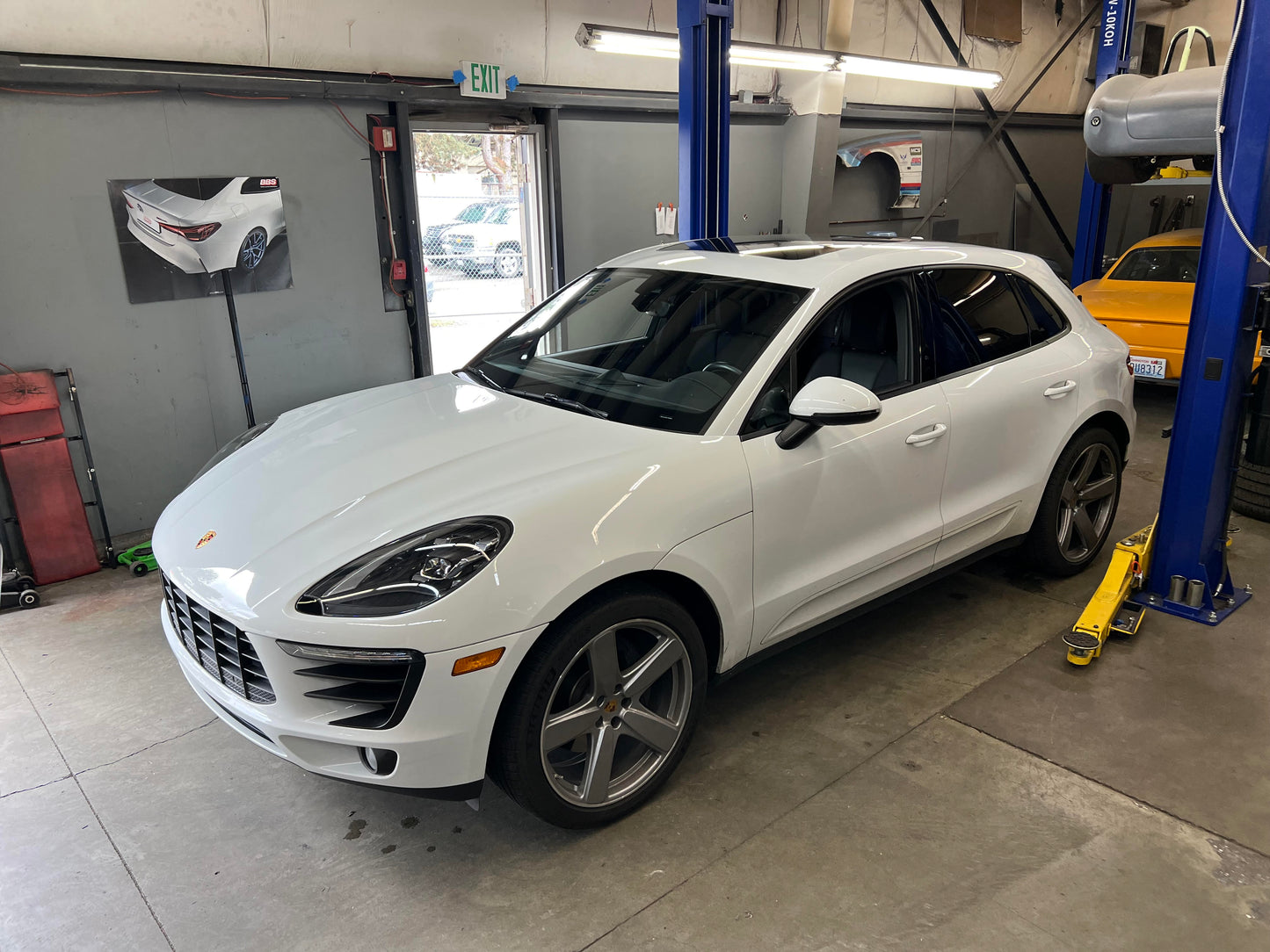 Planted Technology Seat Bracket- Porsche Macan [1st Generation] (2014+) - Driver / Left