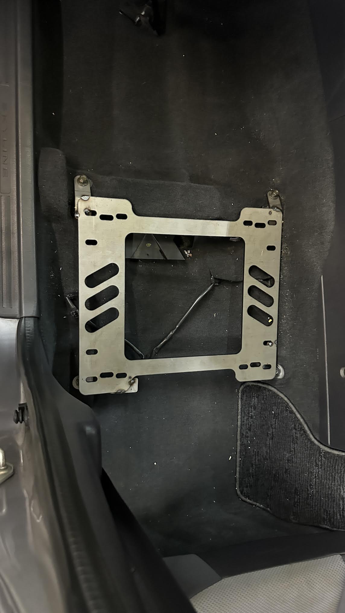 Planted Technology Seat Bracket- Nissan Skyline [R34 Chassis] (1998-2005) - Passenger (Left Side)
