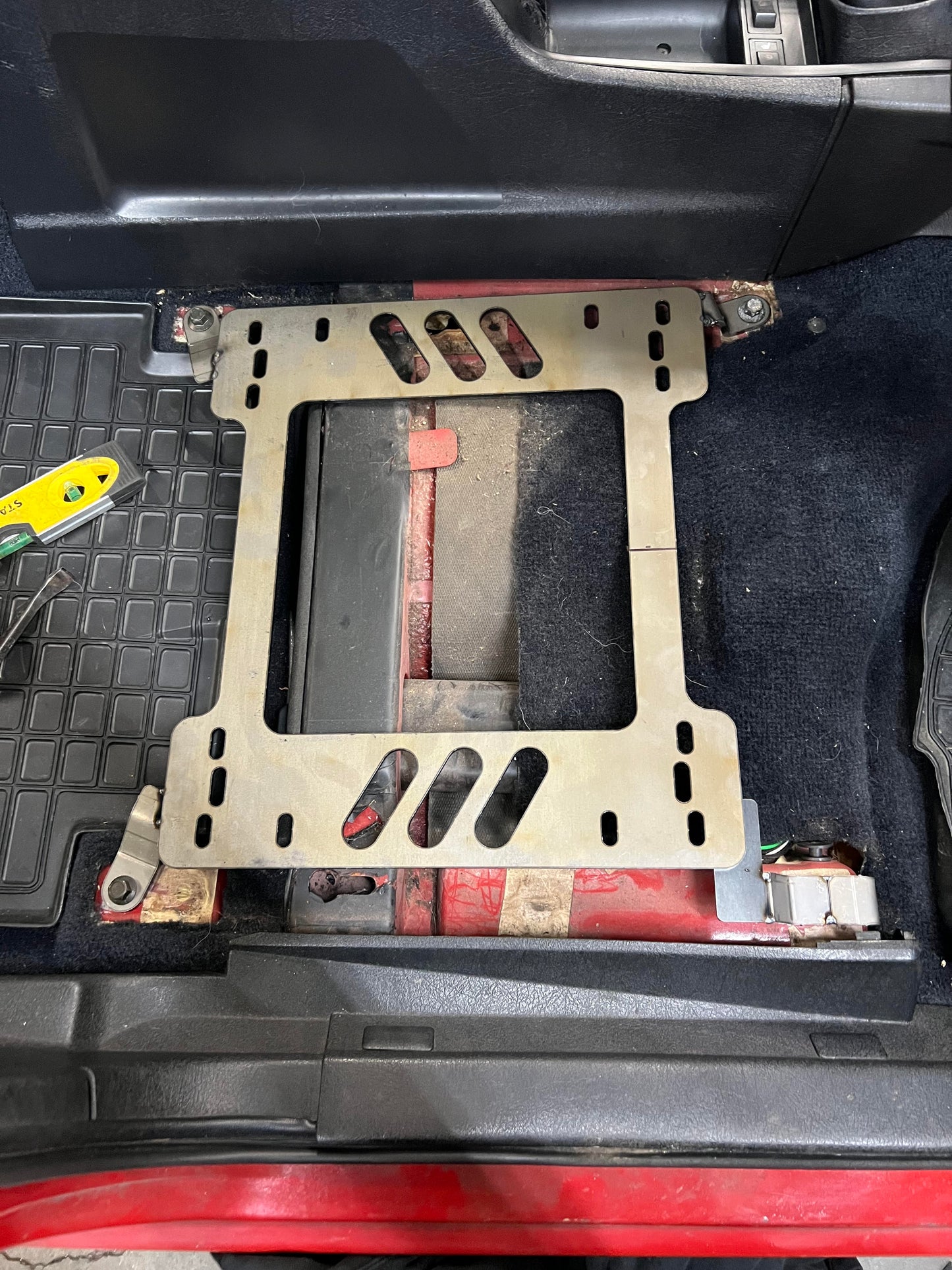 Planted Technology Seat Bracket- Volvo 740 (1985-1992) - Passenger / Right