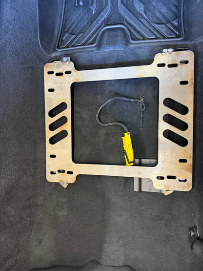 Planted Technology Seat Bracket- BMW i8 (2014-2020) - Passenger / Right