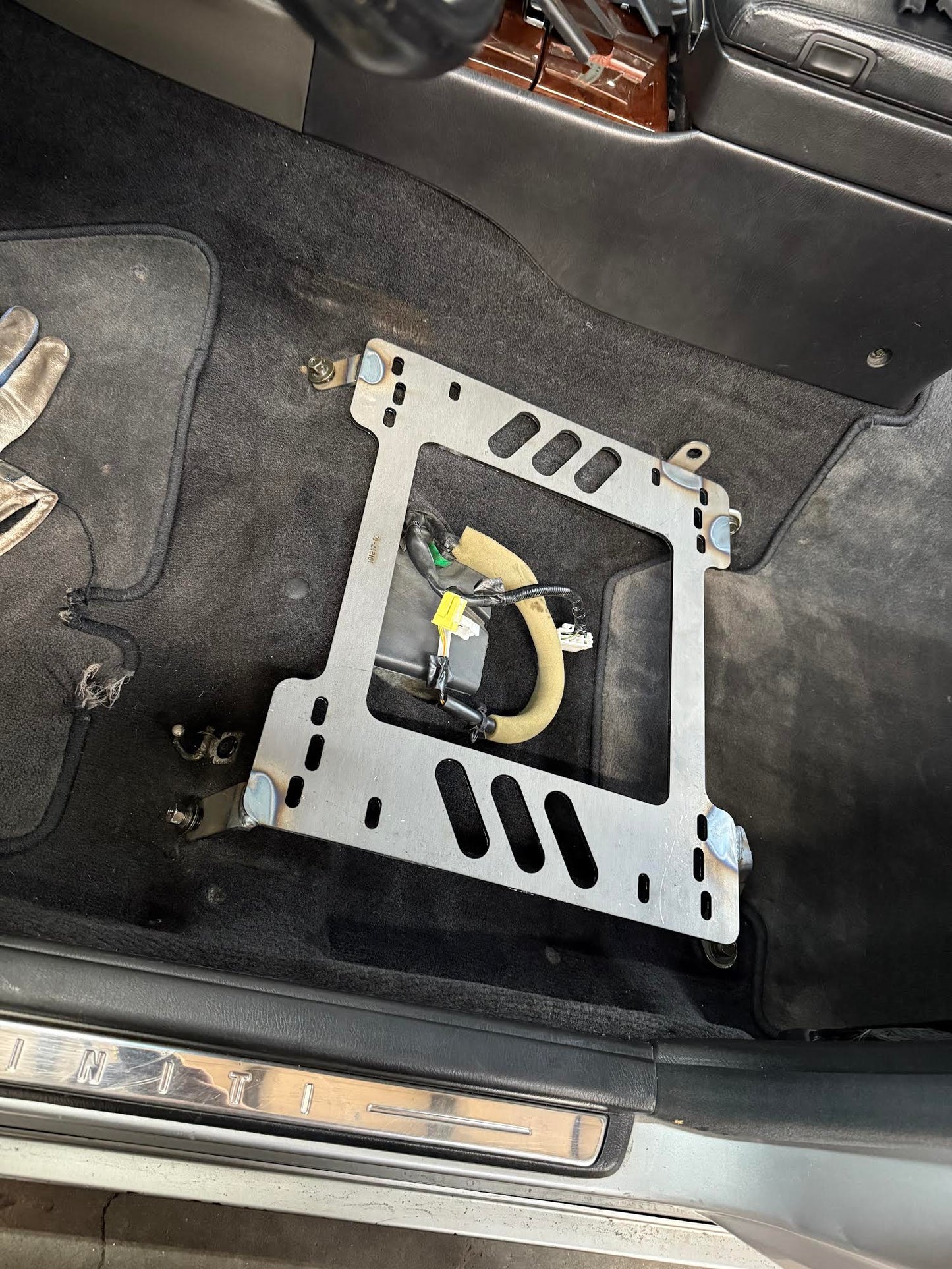 Planted Technology Seat Bracket- Infiniti Q45 [2nd Generation / Y33 Chassis] (1997-2001) - Driver / Left