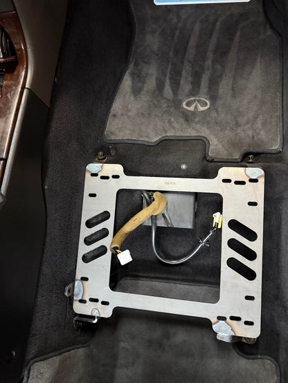 Planted Technology Seat Bracket- Infiniti Q45 [2nd Generation / Y33 Chassis] (1997-2001) - Passenger / Right