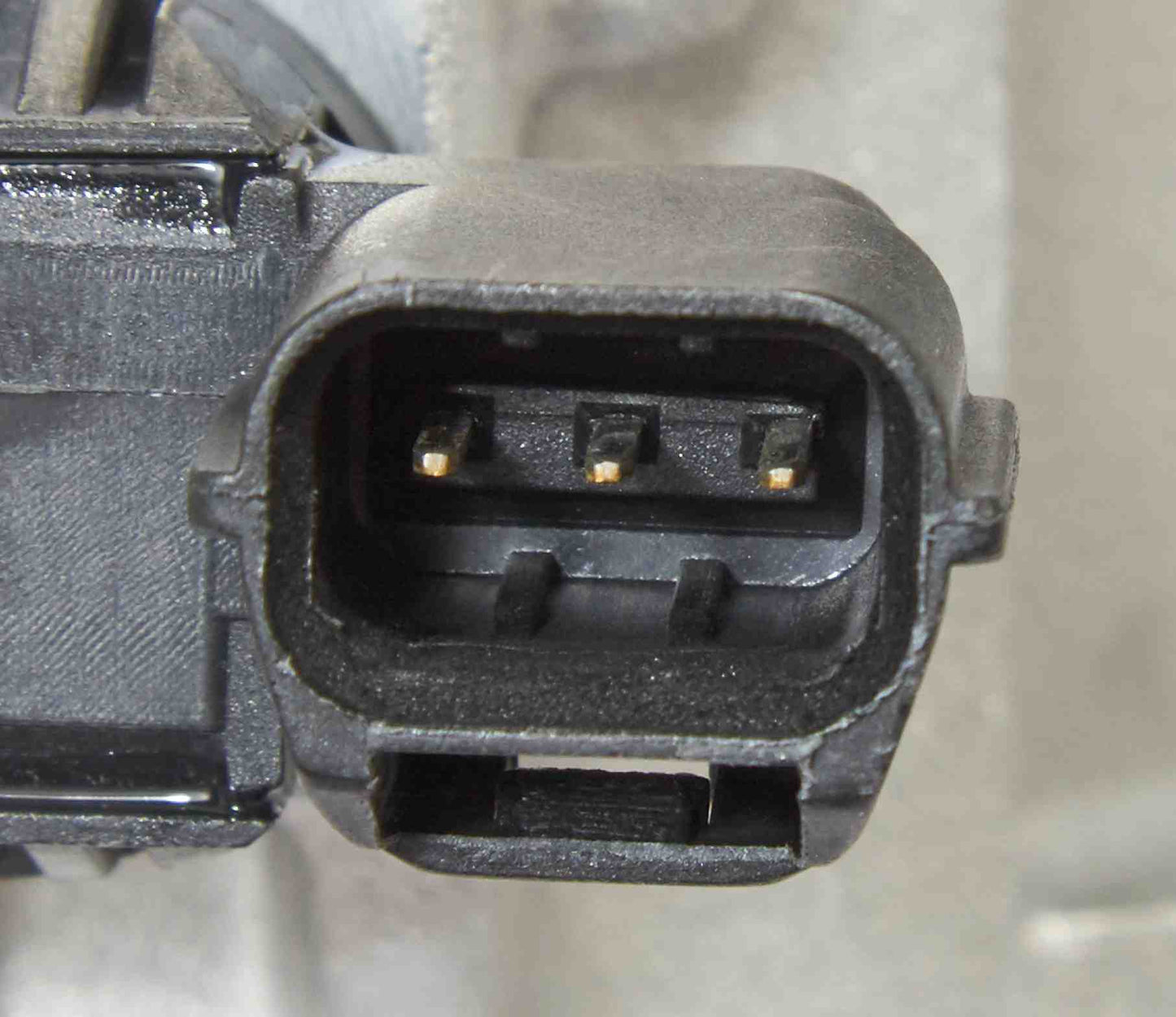 Spectra Premium Engine Camshaft Position Sensor GM25