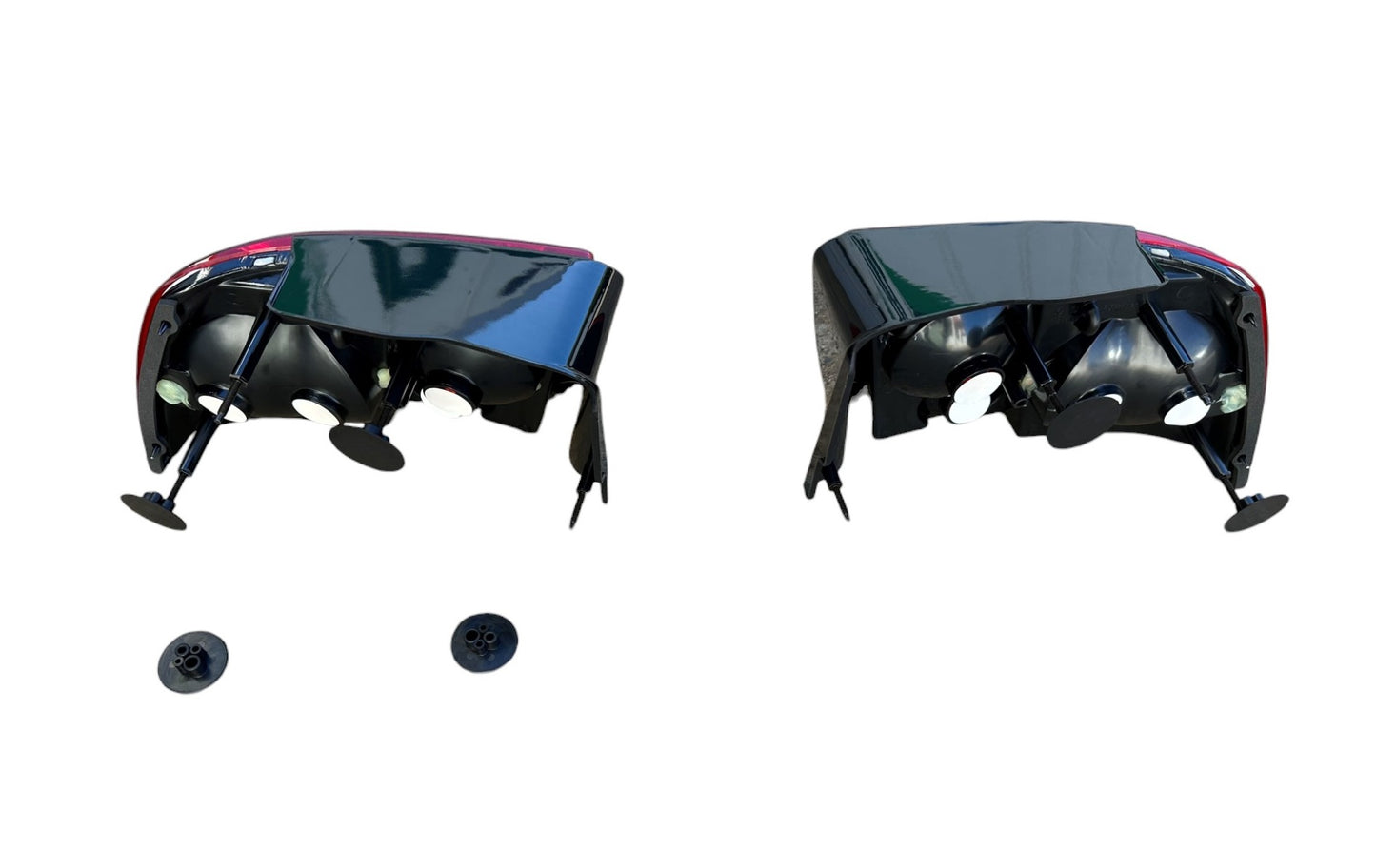 Collision Tail Light Set FO2811101 image 2