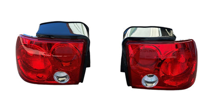 Collision Tail Light Set FO2811101 main image