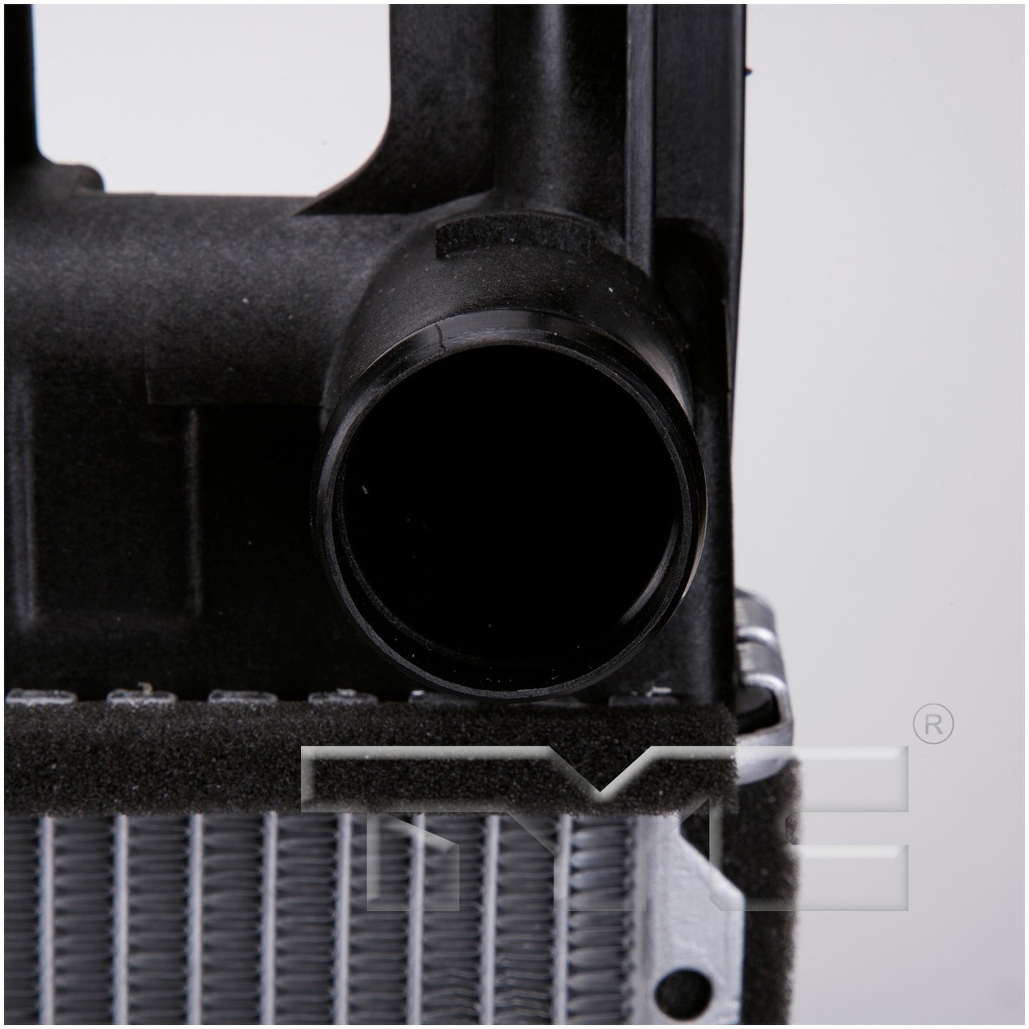 TYC Radiator 13532 image 3