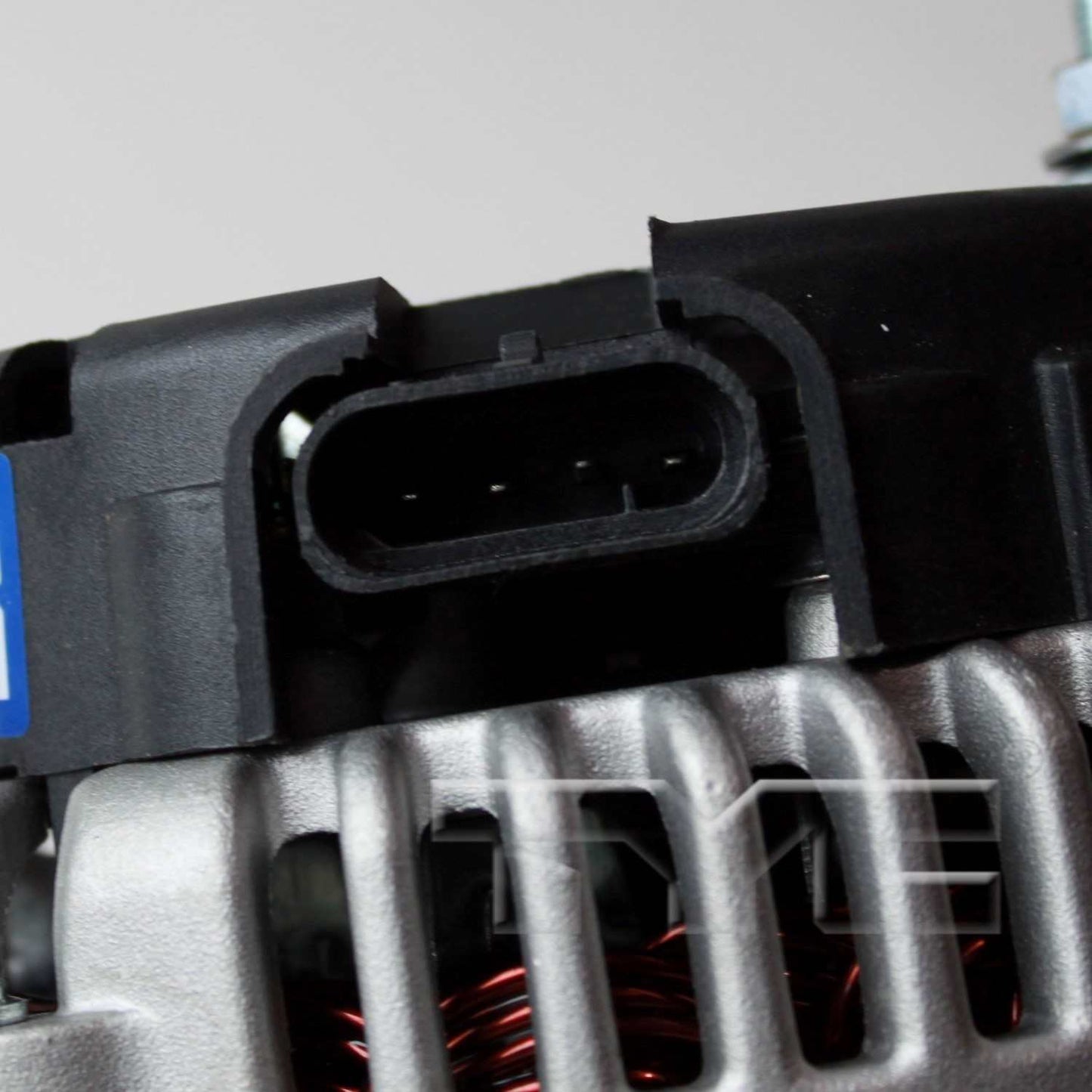 TYC Alternator 2-08292