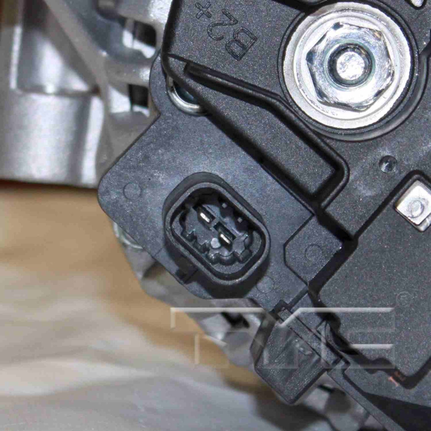TYC Alternator 2-11185