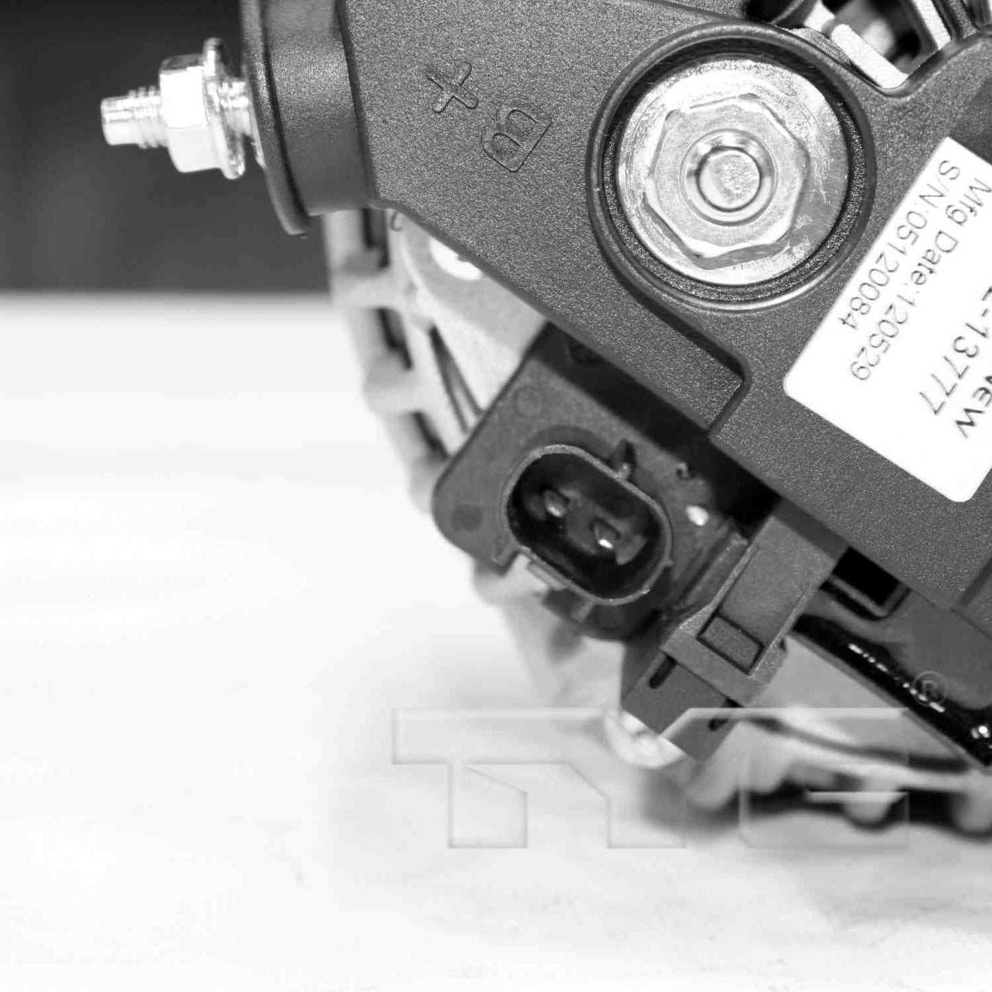 TYC Alternator 2-13777