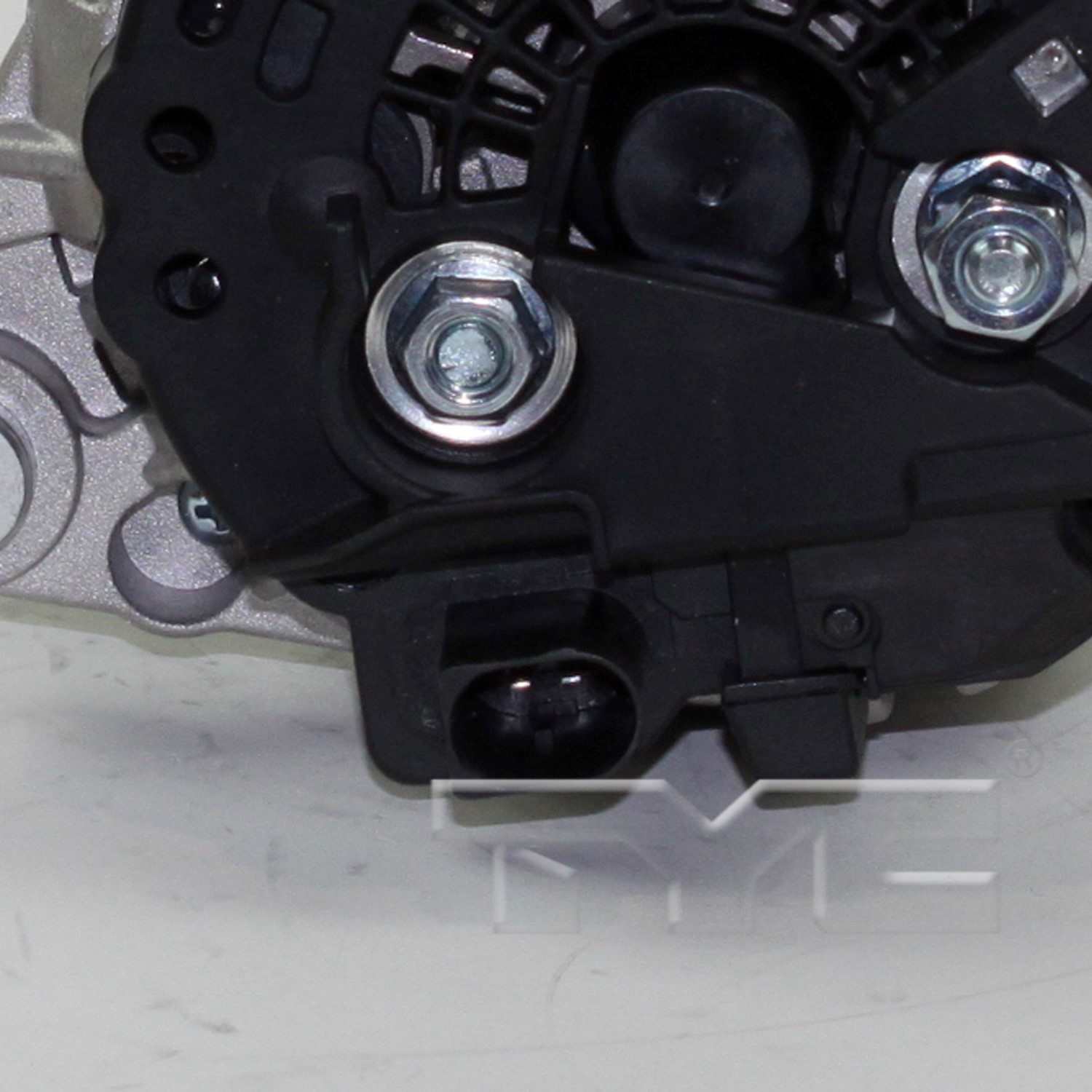 TYC Alternator 2-13853