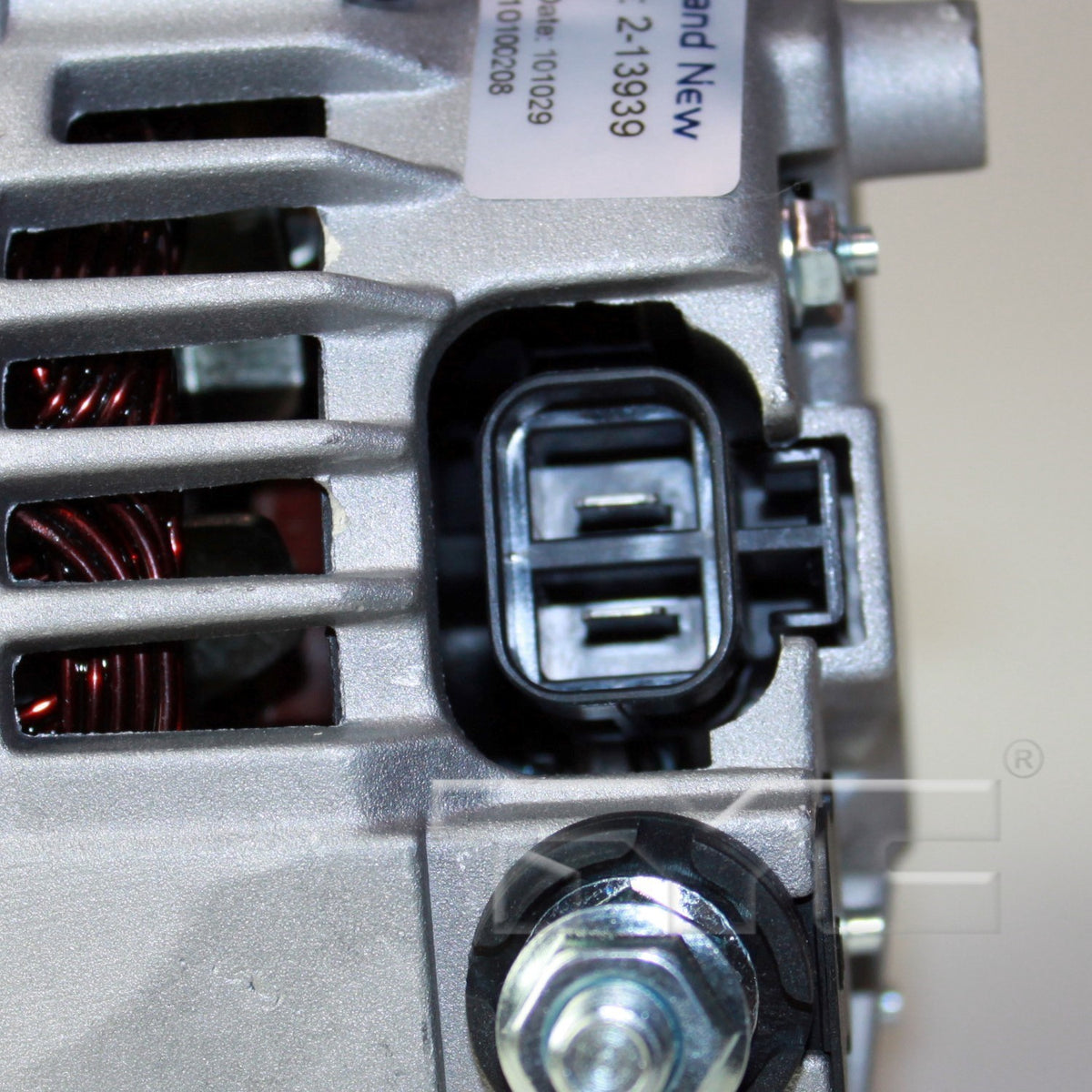 TYC Alternator 2-13939