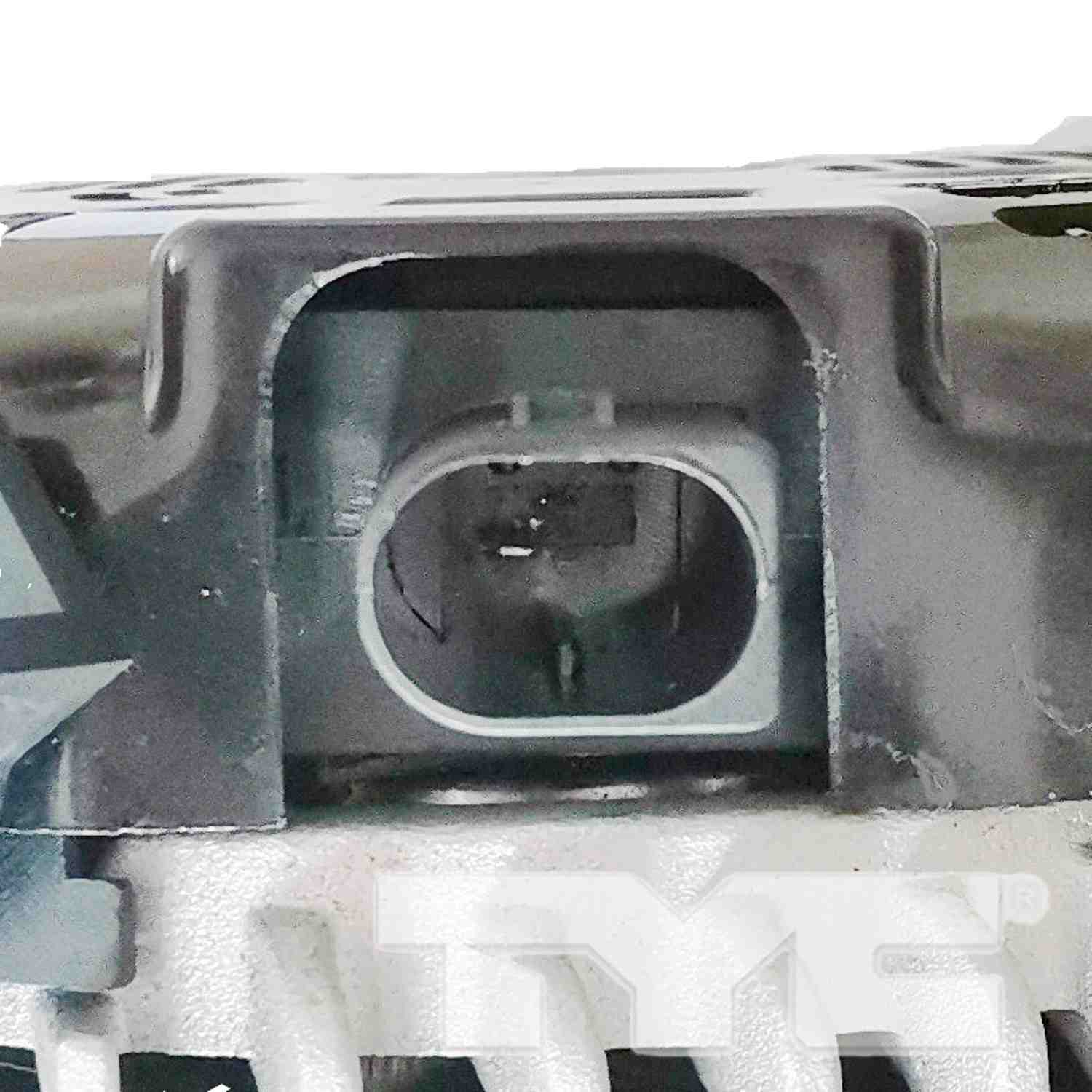 TYC 13-17 BW X3 ALT 2-14204