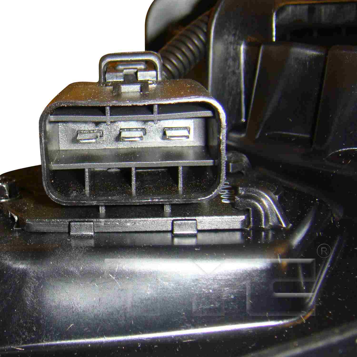 TYC Dual Radiator and Condenser Fan Assembly  top view frsport 622250