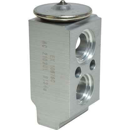 Universal Air Cond EX10676C