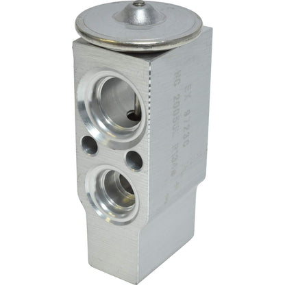 Universal Air Cond EX9723C