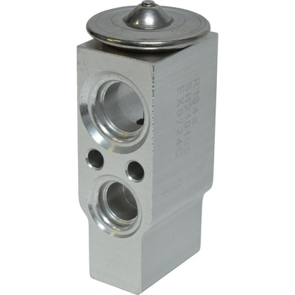 Universal Air Cond EX9724C