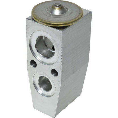 Universal Air Cond EX9745C