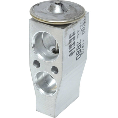 Universal Air Cond EX9773C