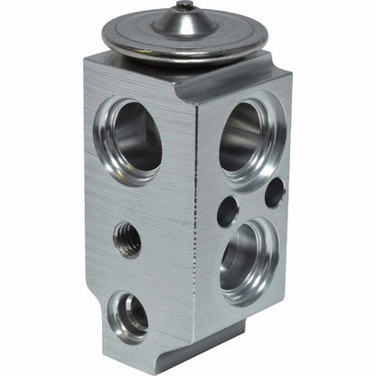 Universal Air Cond EX9777C