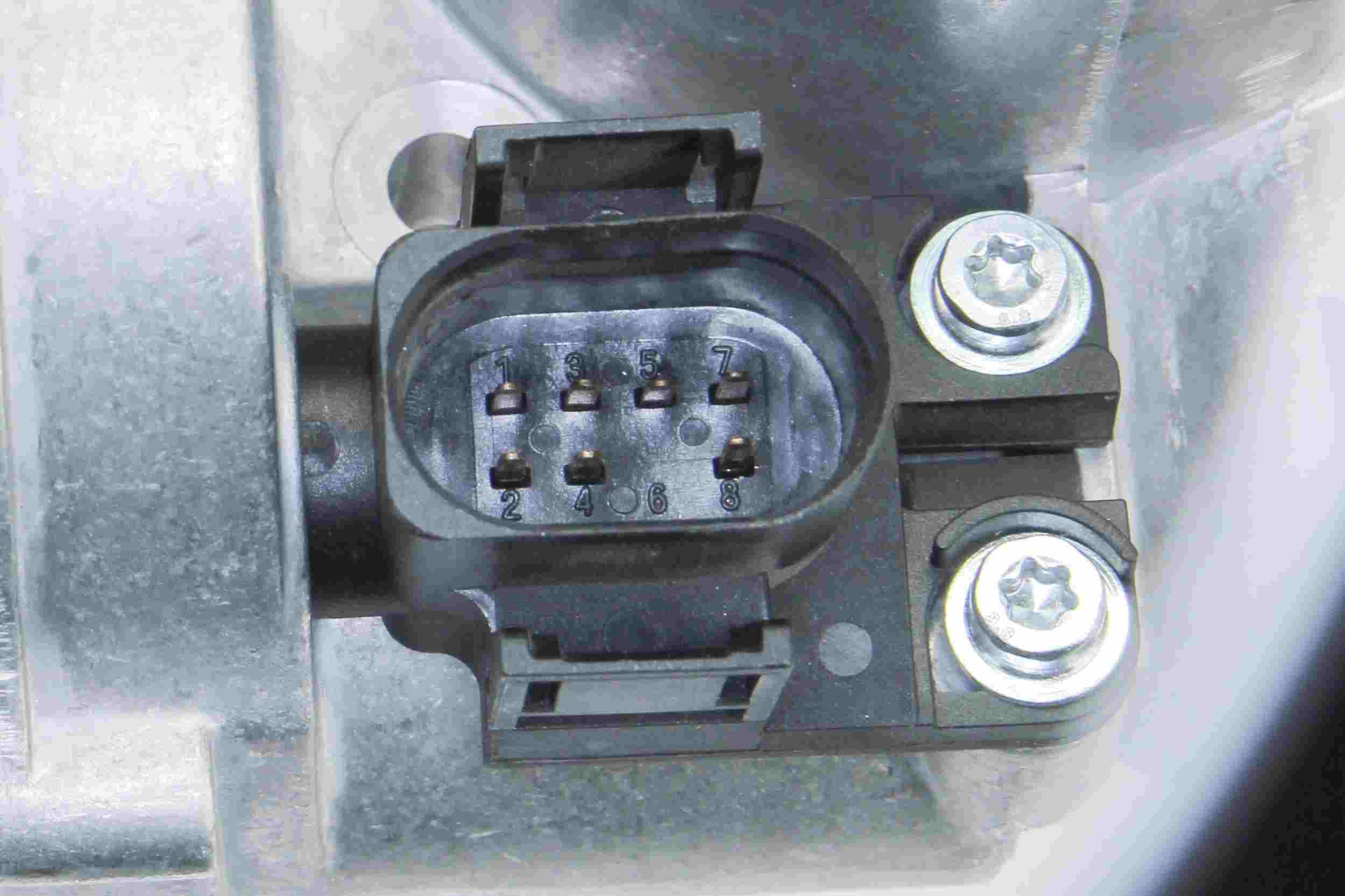 URO Fuel Injection Throttle Body Assembly 021133064A