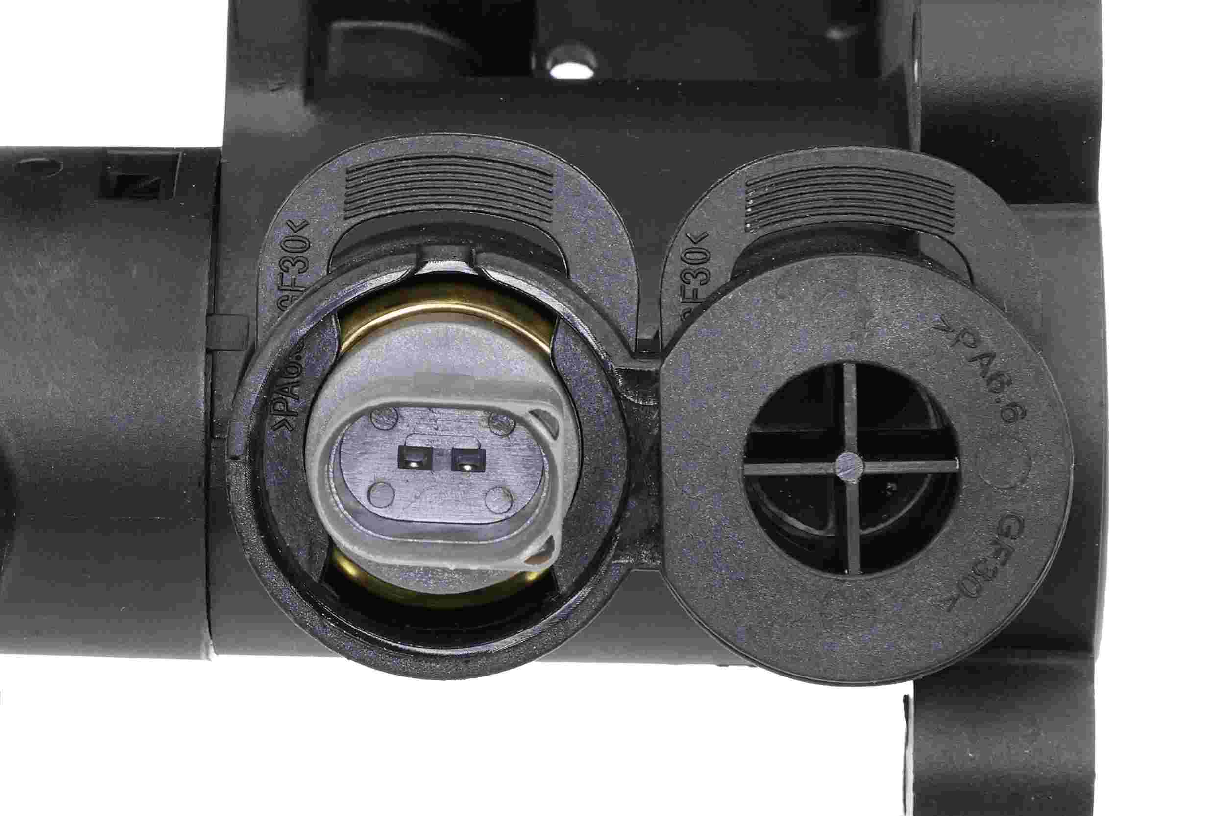 URO Engine Coolant Thermostat Housing 032121111AP