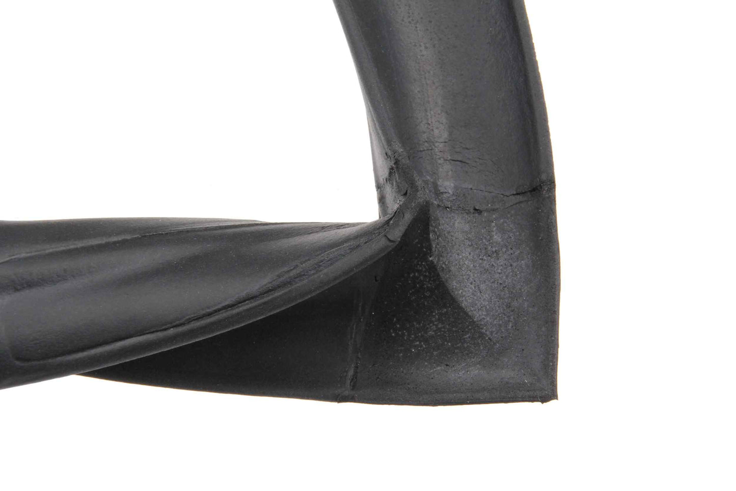 URO Trunk Lid Seal 1087500077