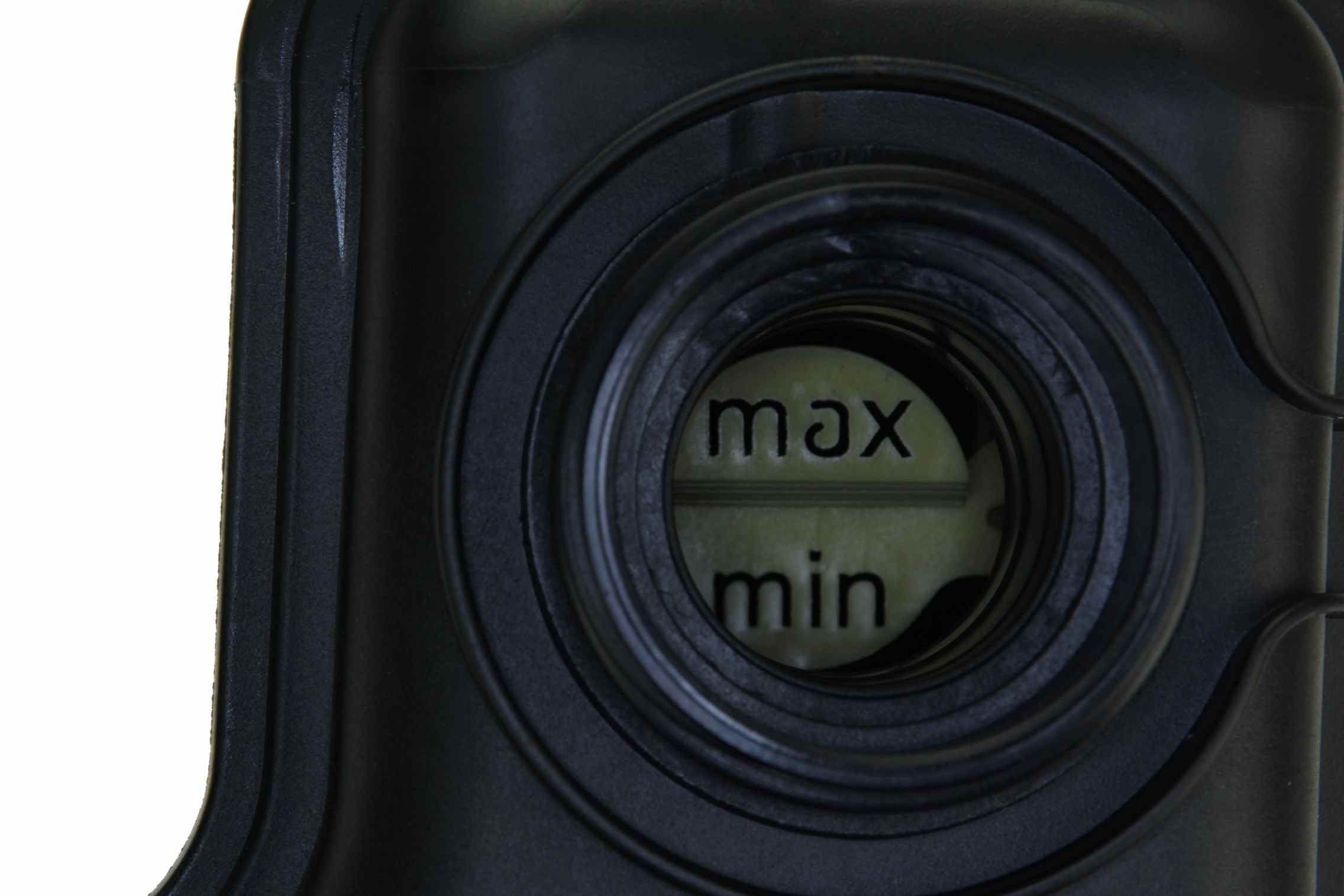 URO Engine Coolant Reservoir 17137543003