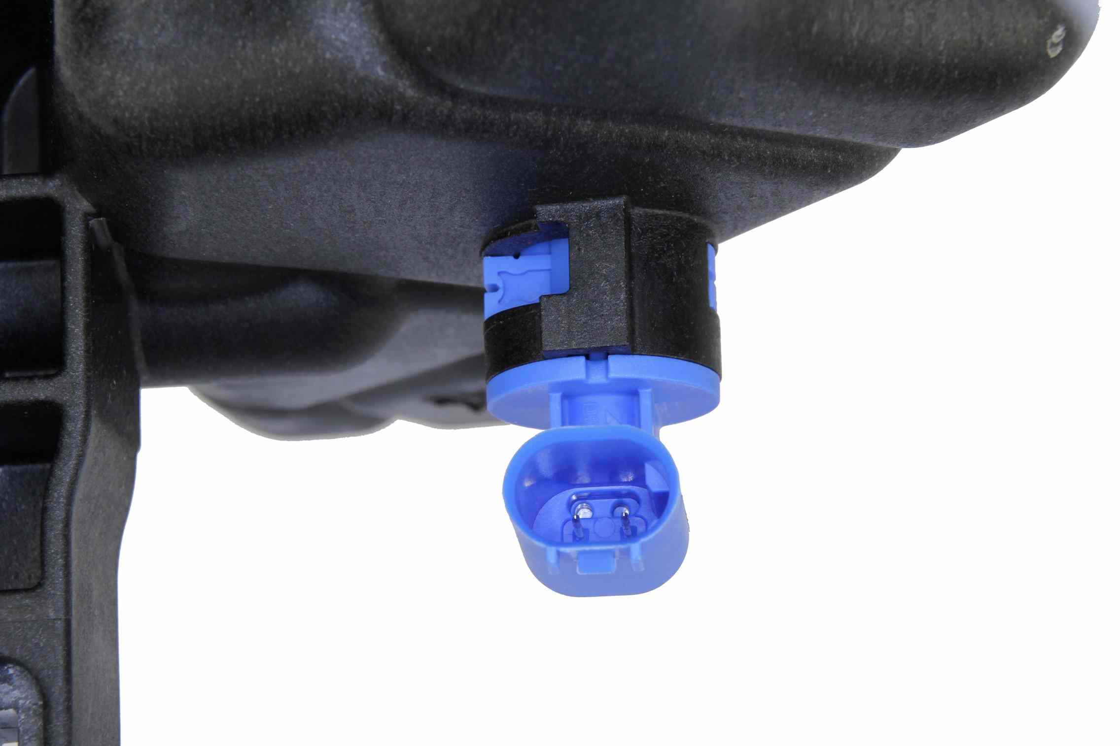 URO Engine Coolant Reservoir 17137601948